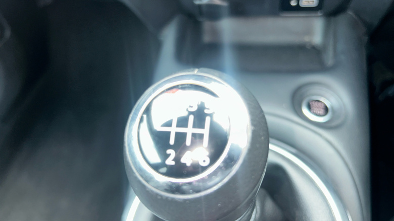 Nissan Juke 1.0 DiG-T 114 N-Connecta 5dr Petrol Hatchback